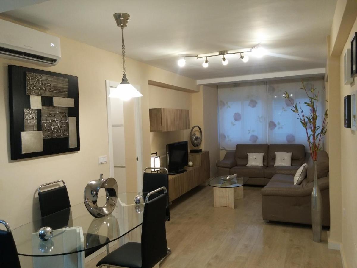 Piso Cerca De La Playa Apartment Malaga Bagian luar foto