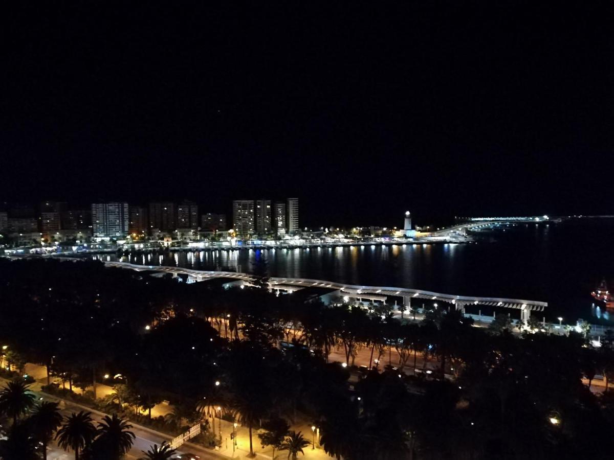 Piso Cerca De La Playa Apartment Malaga Bagian luar foto